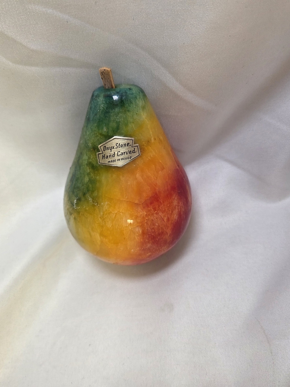 Vintage Onyx Pear Paperweight – Hand-Carved Stone Desk Decor